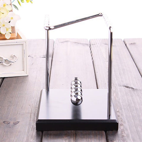 Newton Cradle Pendulum Balance Ball